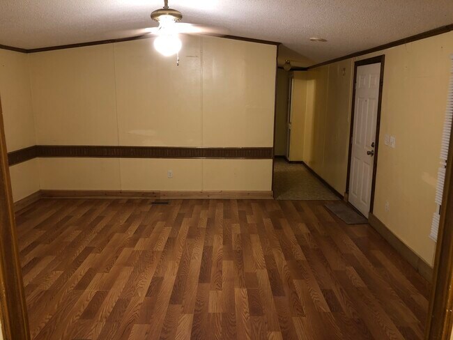 Building Photo - 317 Wood Gate Dr