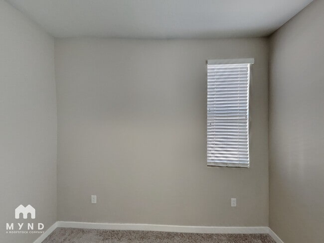 Building Photo - 1502 Cherry Cir