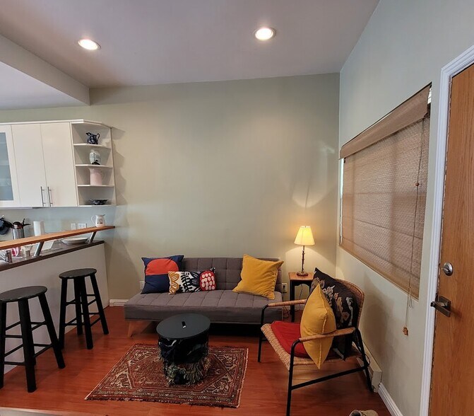 Livingroom - 1814 Arizona Ave