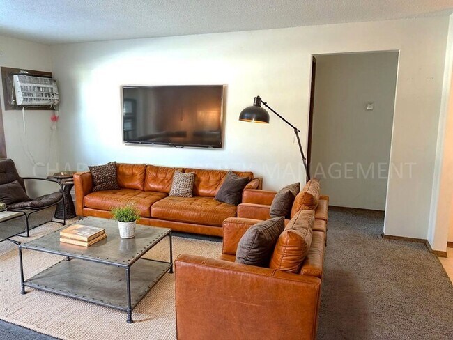 Building Photo - 2 BD - WHEN LOCATION, COMMUNITY AND PRICE ...