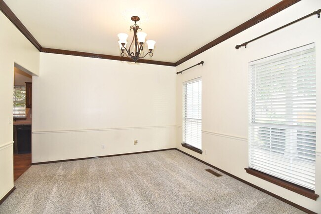 Building Photo - 1704 N 12th St