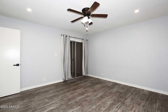 Building Photo - 522 W Blackhawk Dr