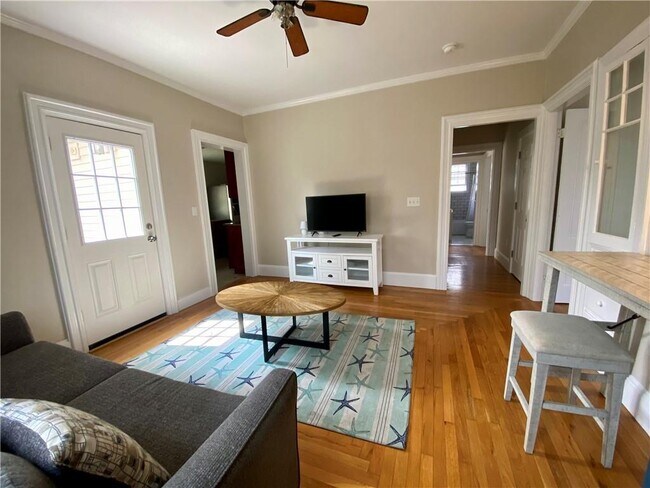 Building Photo - 30 Gould St