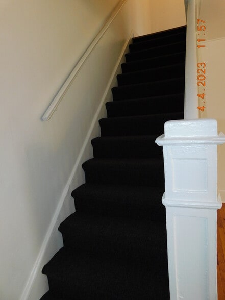 Building Photo - 115 Hudson Ave