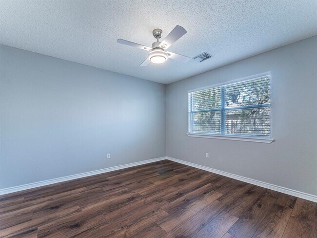 Building Photo - 2406 Dijon Dr