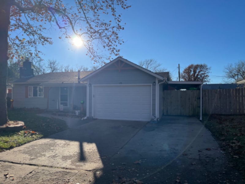 Building Photo - 609 Edgewood Dr