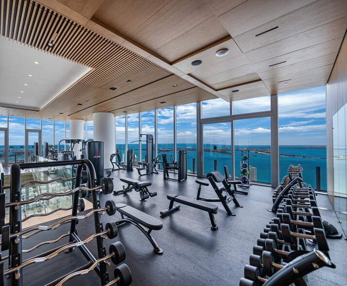 Building Photo - 300 Biscayne Boulevard Way