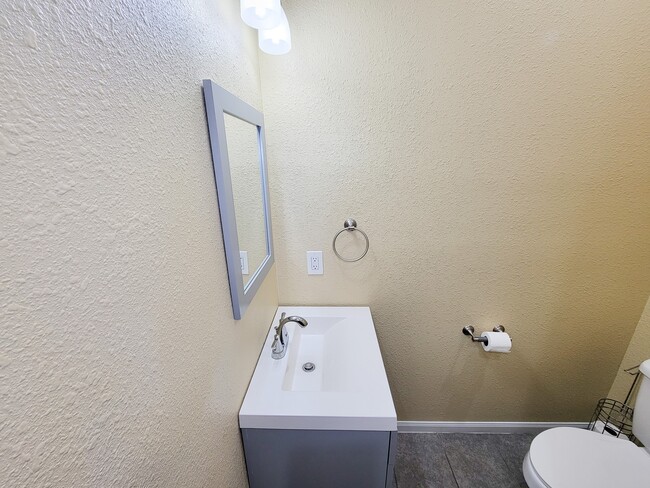 Building Photo - 16361 Eastchase St