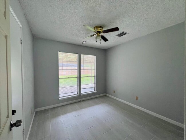 Building Photo - 830 Richvale Ln