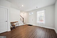 Building Photo - 127A Annapolis St