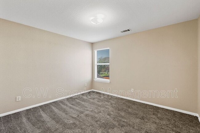 Building Photo - 2728 Mountain Lion Dr