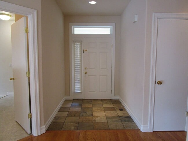 Building Photo - 3604 Cedar Glen Way