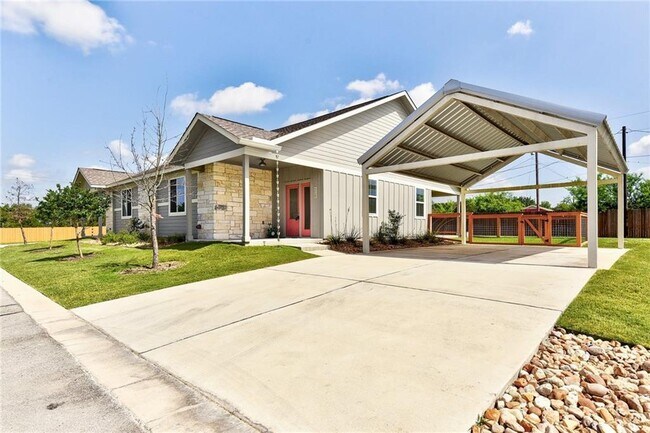 Building Photo - 400 Rose Dr