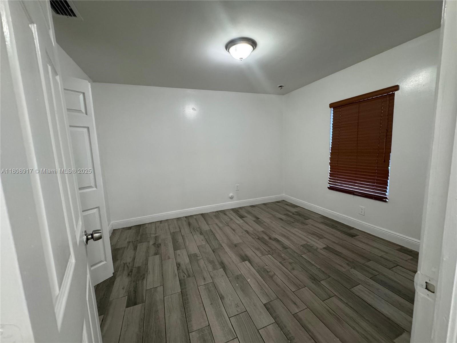 Building Photo - 22250 Miami Ave