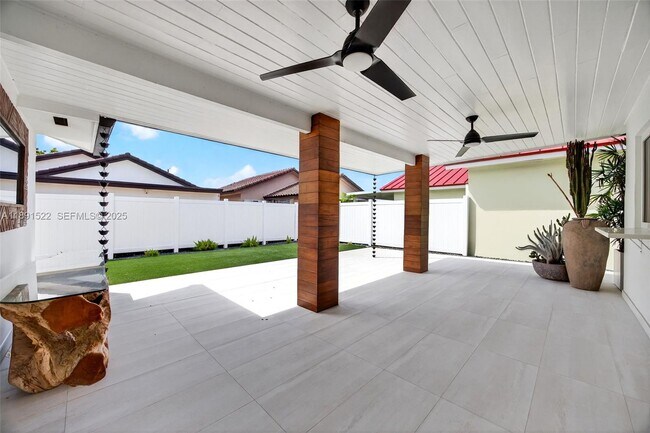 Building Photo - 13280 SW 39th Terrace