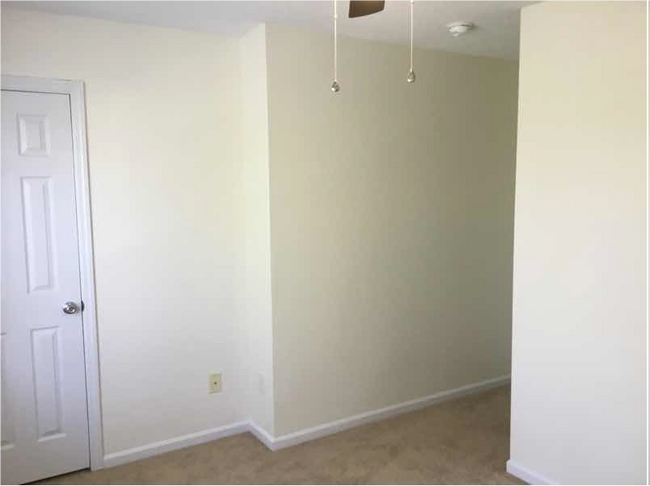 Building Photo - SM106