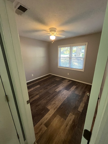 Building Photo - 5360 Misty Ln