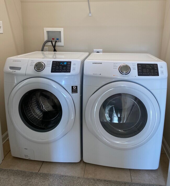 Laundry - 206 Rowse Dr