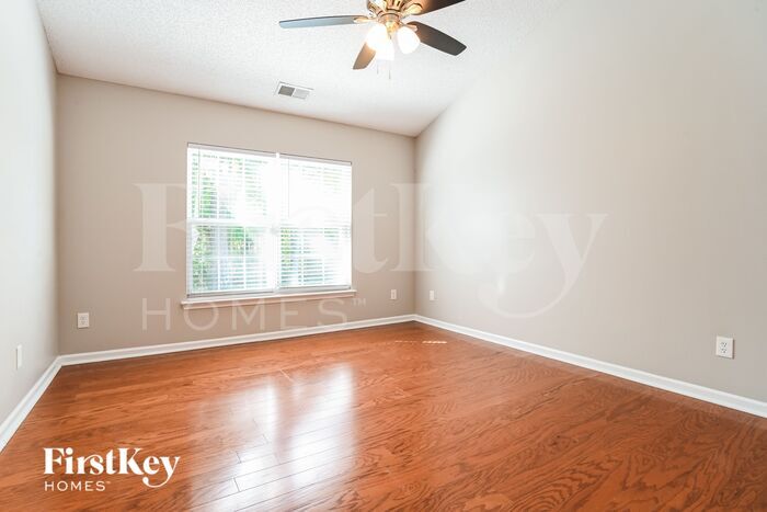 Building Photo - 16234 Greybriar Forest Ln