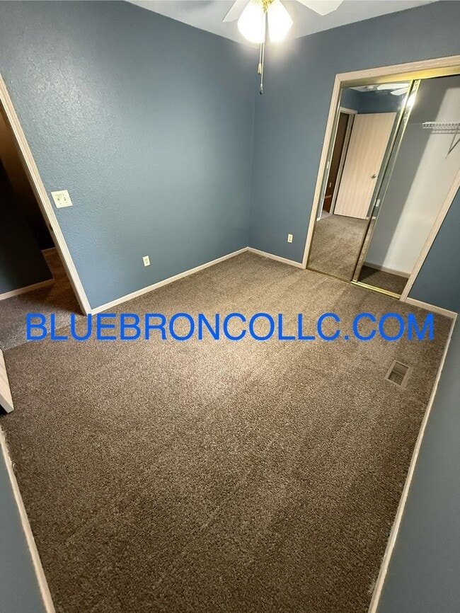 Building Photo - Remodeled 3-Bedroom Home in Lee’s Summit w...