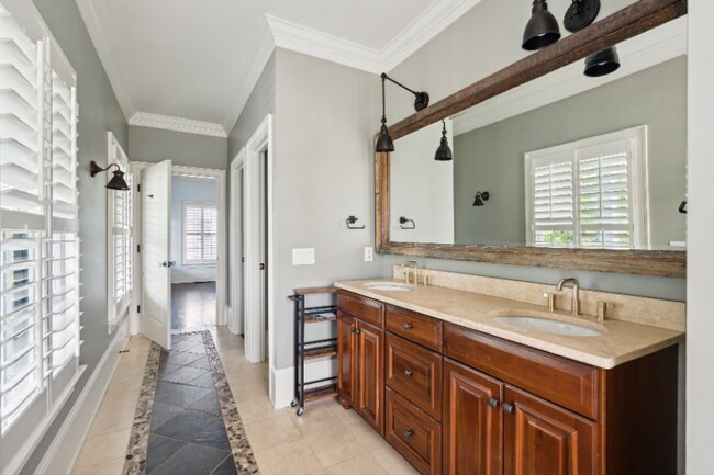 Building Photo - 6BD/5BA Custom Home for Lease in Daniel Island Park