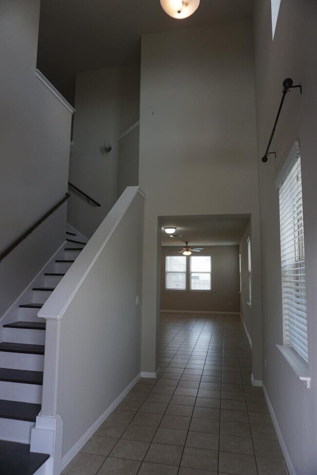 Building Photo - 268 Wapiti Rd