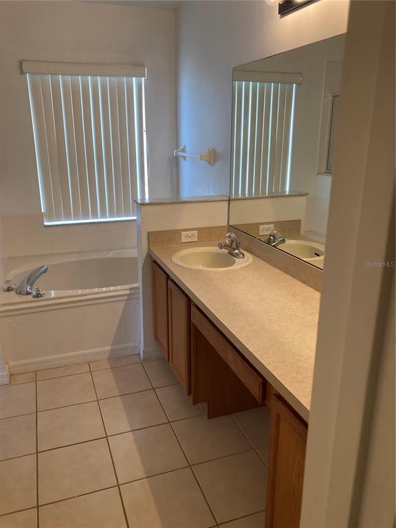 Building Photo - 114 Sand Ridge Dr