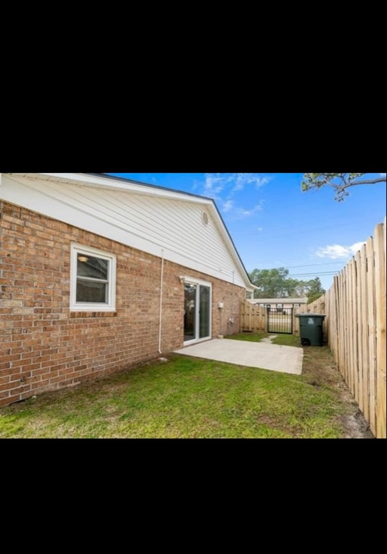 Building Photo - 1004 Belle Dr