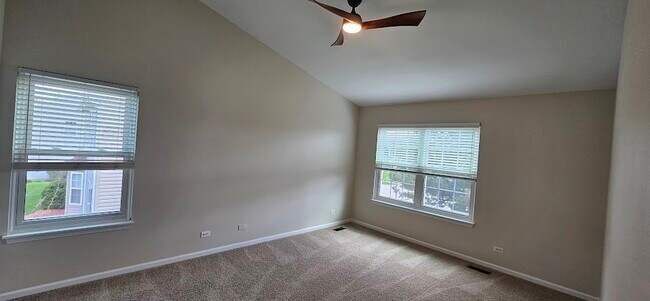 Building Photo - 450 Rosewood Crossing
