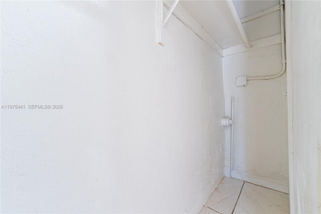 Building Photo - 1333 NW 15th St