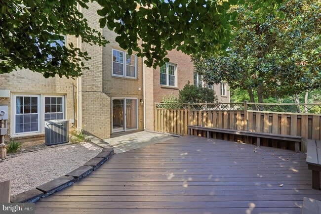 Building Photo - 10429 Red Granite Terrace