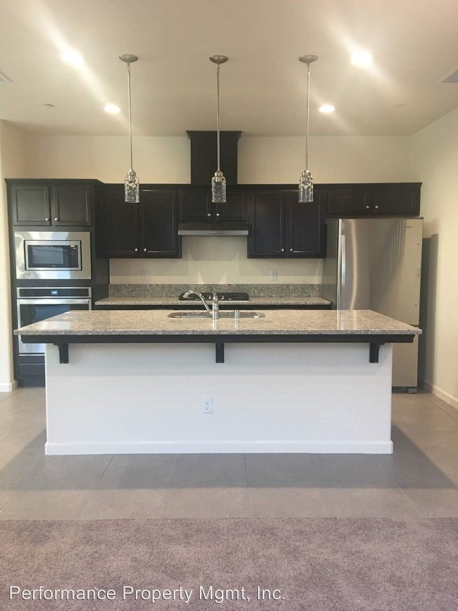Building Photo - 3 br, 3 bath House - 2545 Mustang Dr