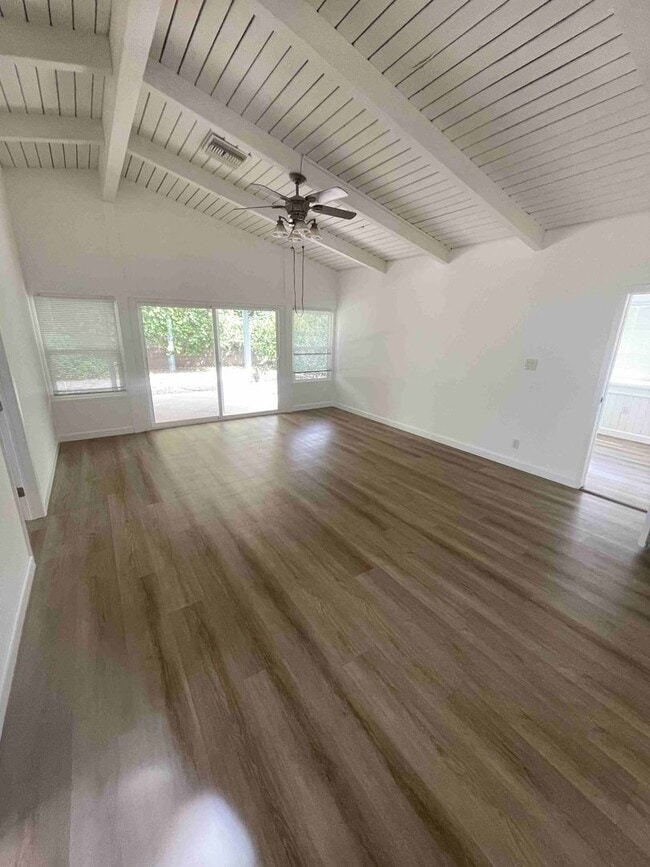 Building Photo - BEST VALUE IN SHERMAN OAKS!