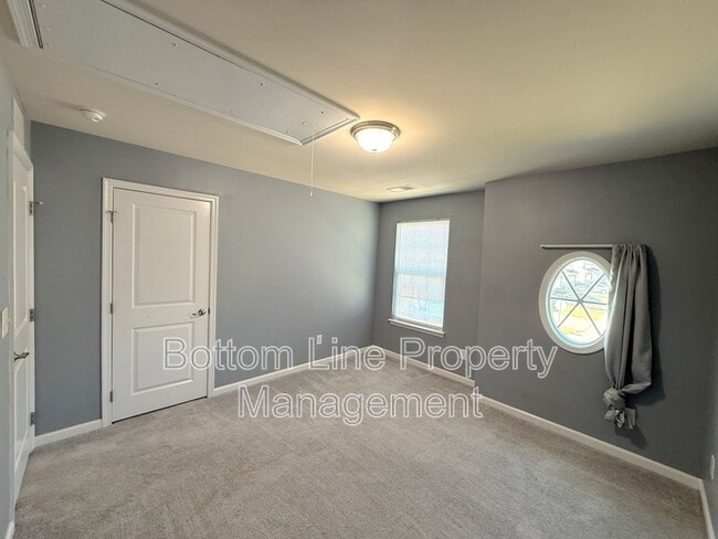 Building Photo - 7562 Red Mulberry Way