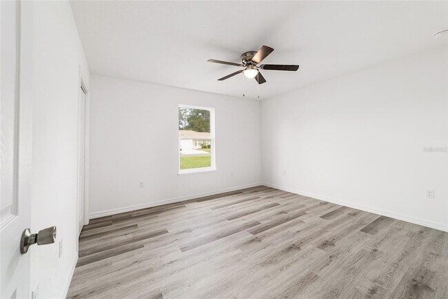 Building Photo - 691 NE 130th Ct