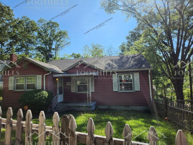 Building Photo - 507 Rose Hill St