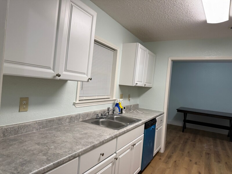 Building Photo - 2543 E Ann Arbor Ave