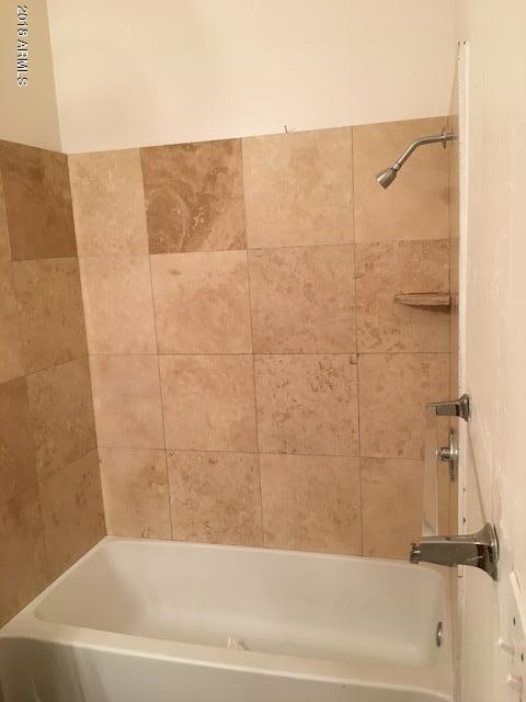 Building Photo - 7106 N 68th Dr