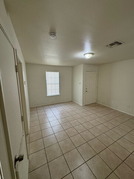 Building Photo - 1405 Donaldson Ave