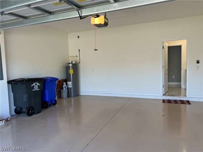 Building Photo - 4351 Bluegrass Dr