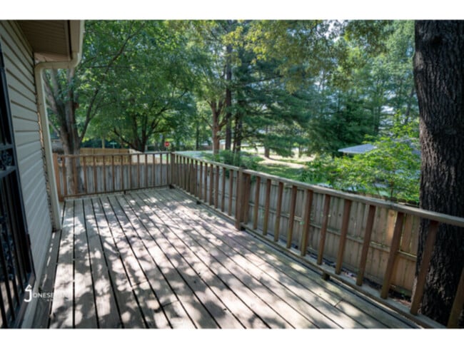 Building Photo - HOUSE: Over 1200 Sq Ft 3BR House in the Pe...