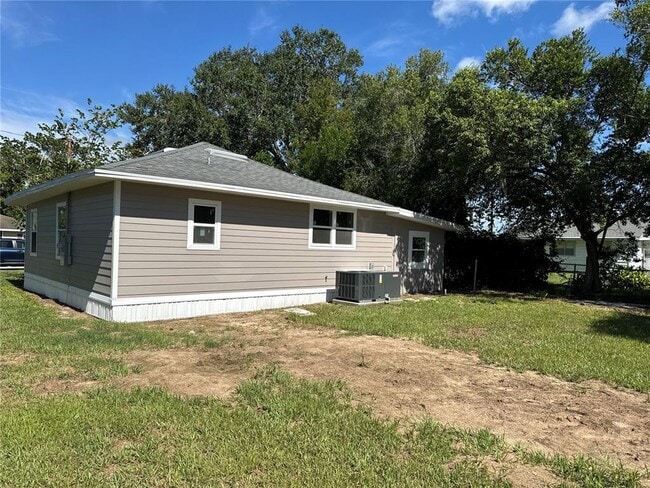 Building Photo - 513 Orange St
