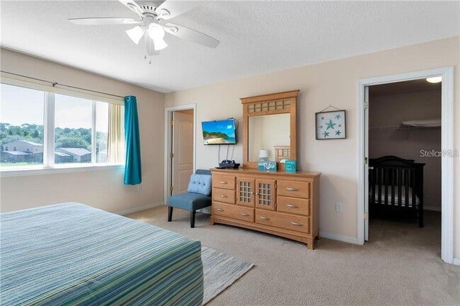Building Photo - 250 Sandy Ridge Dr