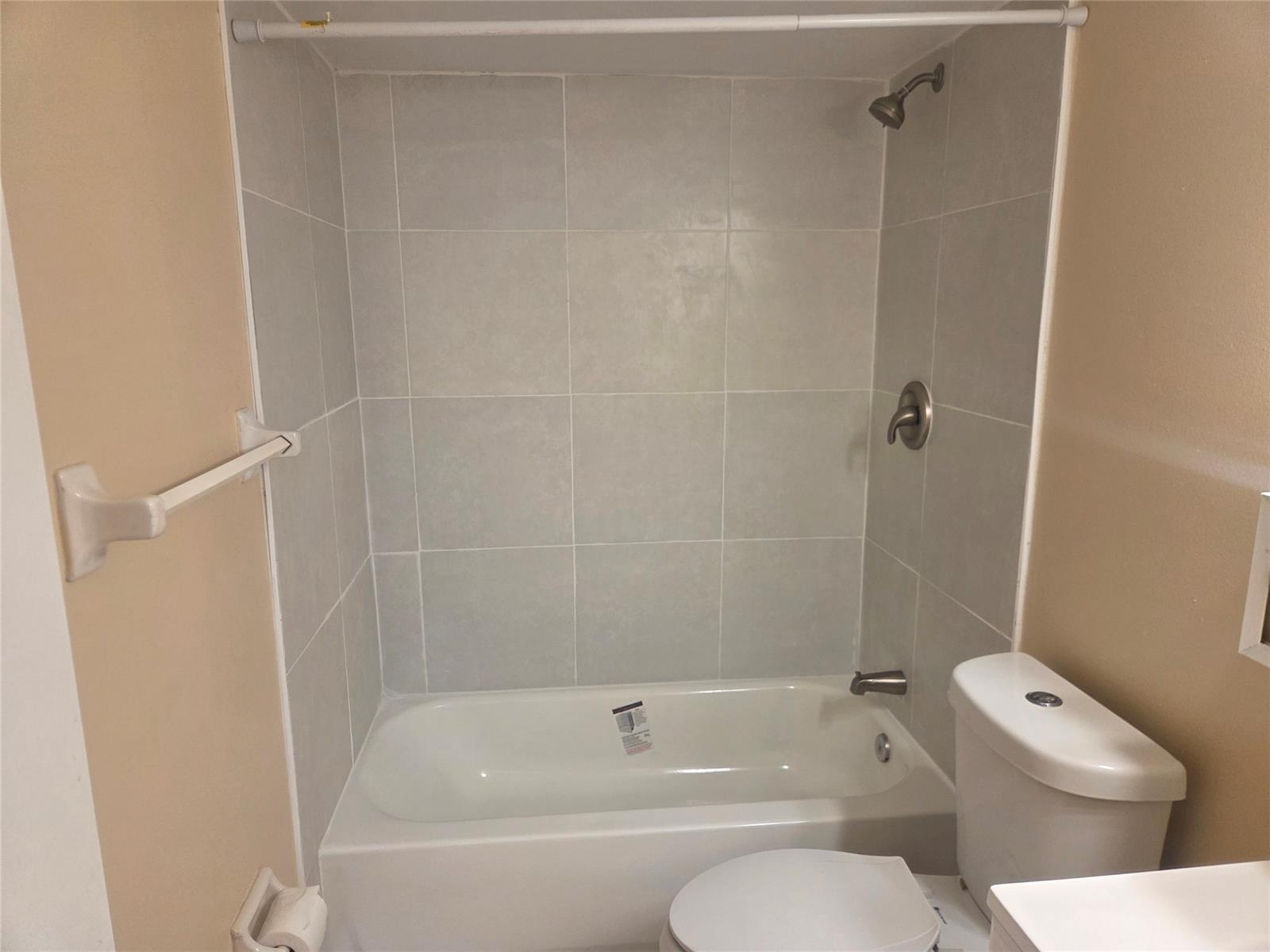 Building Photo - 3351 NW 85th Ave