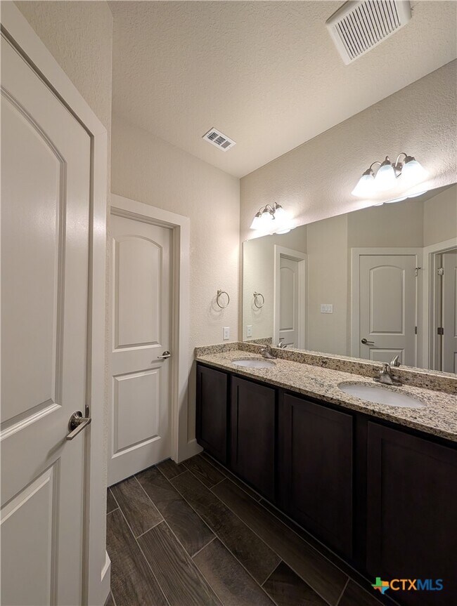 Building Photo - 737 Milestone Pk