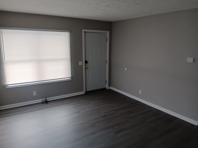 Building Photo - For Rent - Four-Bedroom Two-Bathroom Home Available NOW!