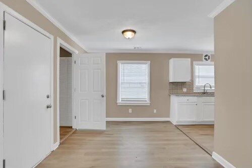 Building Photo - 5636 Santa Monica 33# Dr
