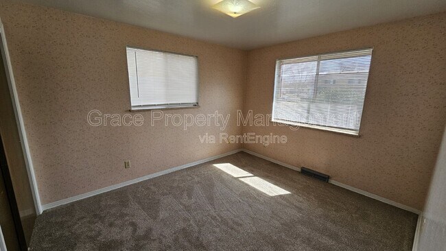 Building Photo - 8151 W Evans Ave