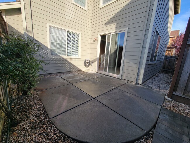 Building Photo - 2388 Vera Dr