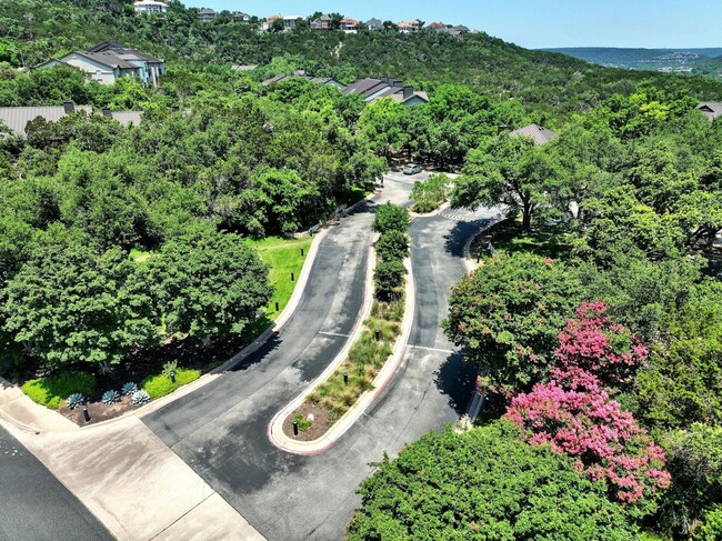 Building Photo - Tranquil Condo with Gorgeous Wooded View A...